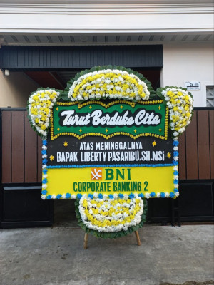 Papan Bunga Duka di Sumarambu