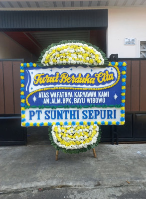 Papan Bunga Duka di Sumarambu